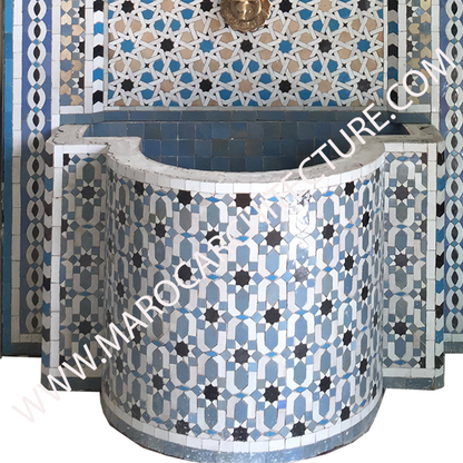 Moroccan mosaic fountain by Maroc Architecture et Zellij