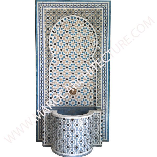 Moroccan mosaic fountain by Maroc Architecture et Zellij