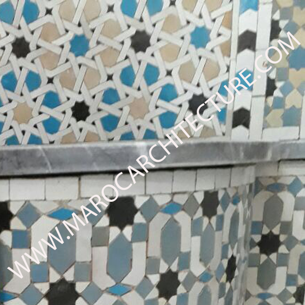 Moroccan mosaic fountain colors by Maroc Architecture et Zellij