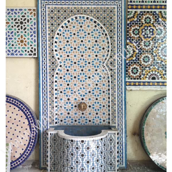 Alhambra mosaic tiles fountain by Maroc architecture et zellij