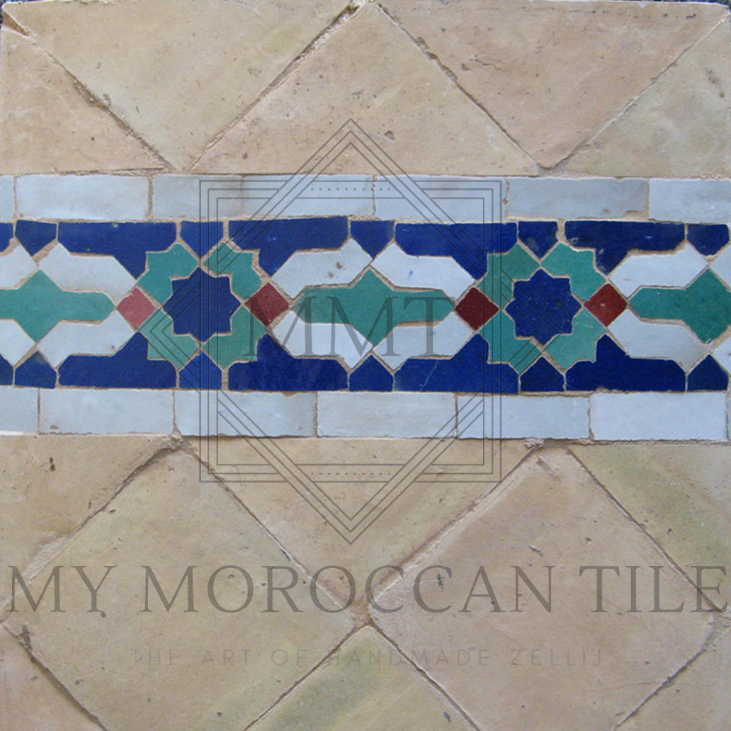 Crown mosaic border